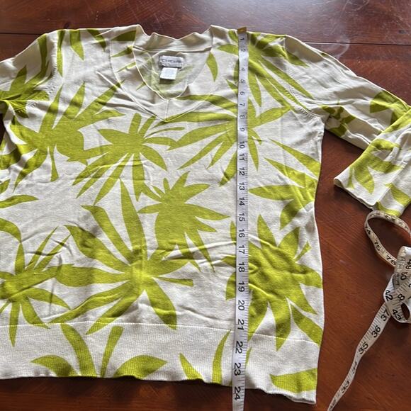 Chico’s 2 White and Green Leaf Print Silk Blend Sweater Woman Size 12 Pullover - Picture 8 of 8